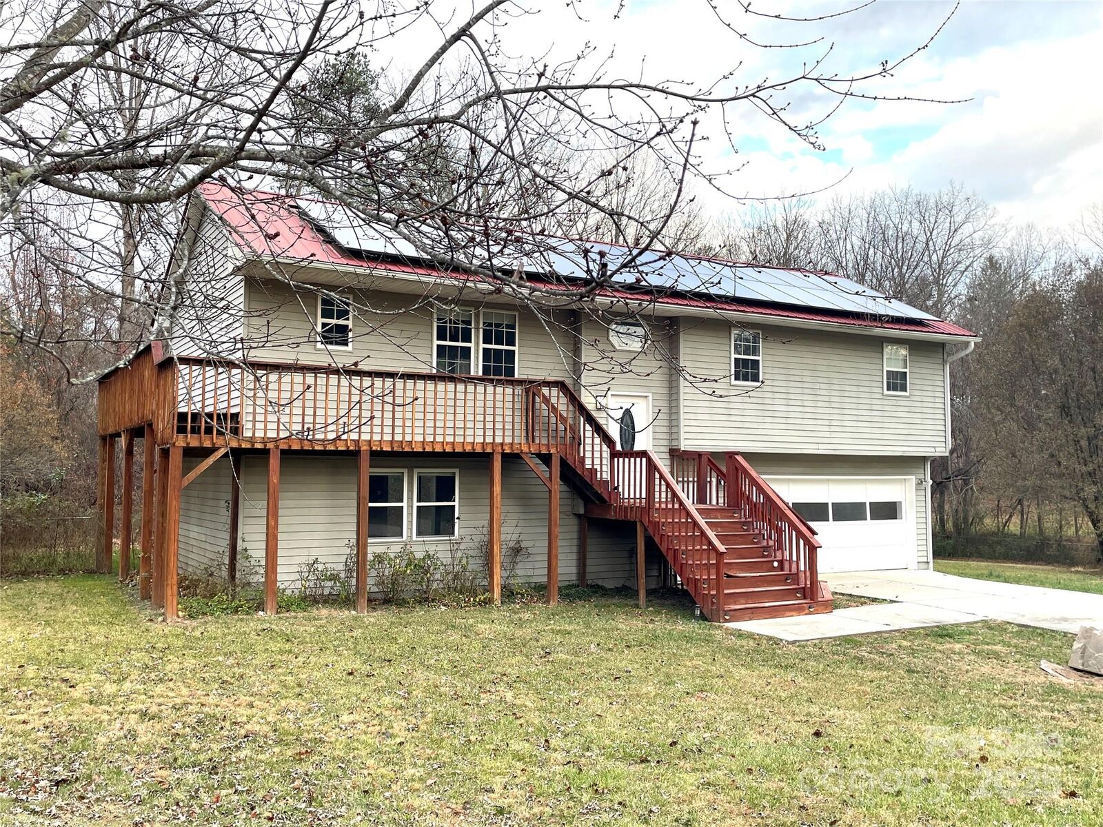 Property Photo: 14 Spring Lake Drive NC 28732