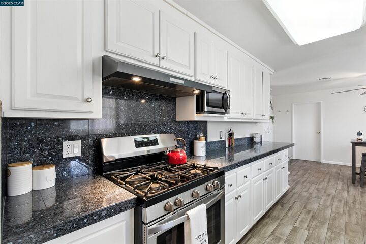 Property Photo:  1201 Valle Vista Ave  CA 94589 