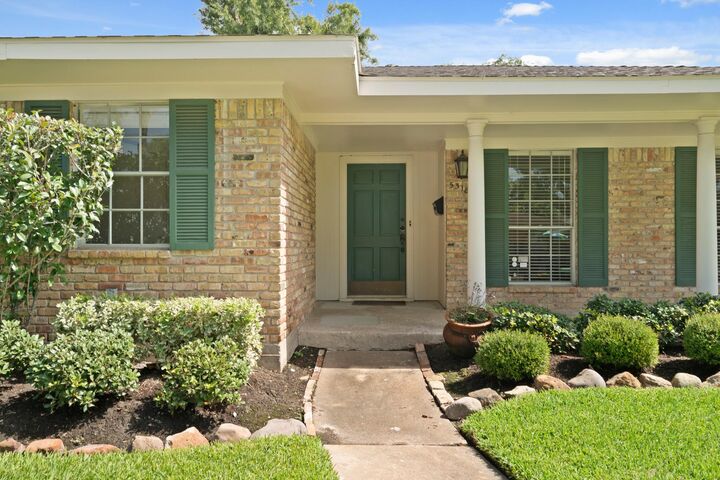 Property Photo: 5318 Imogene Street TX 77096