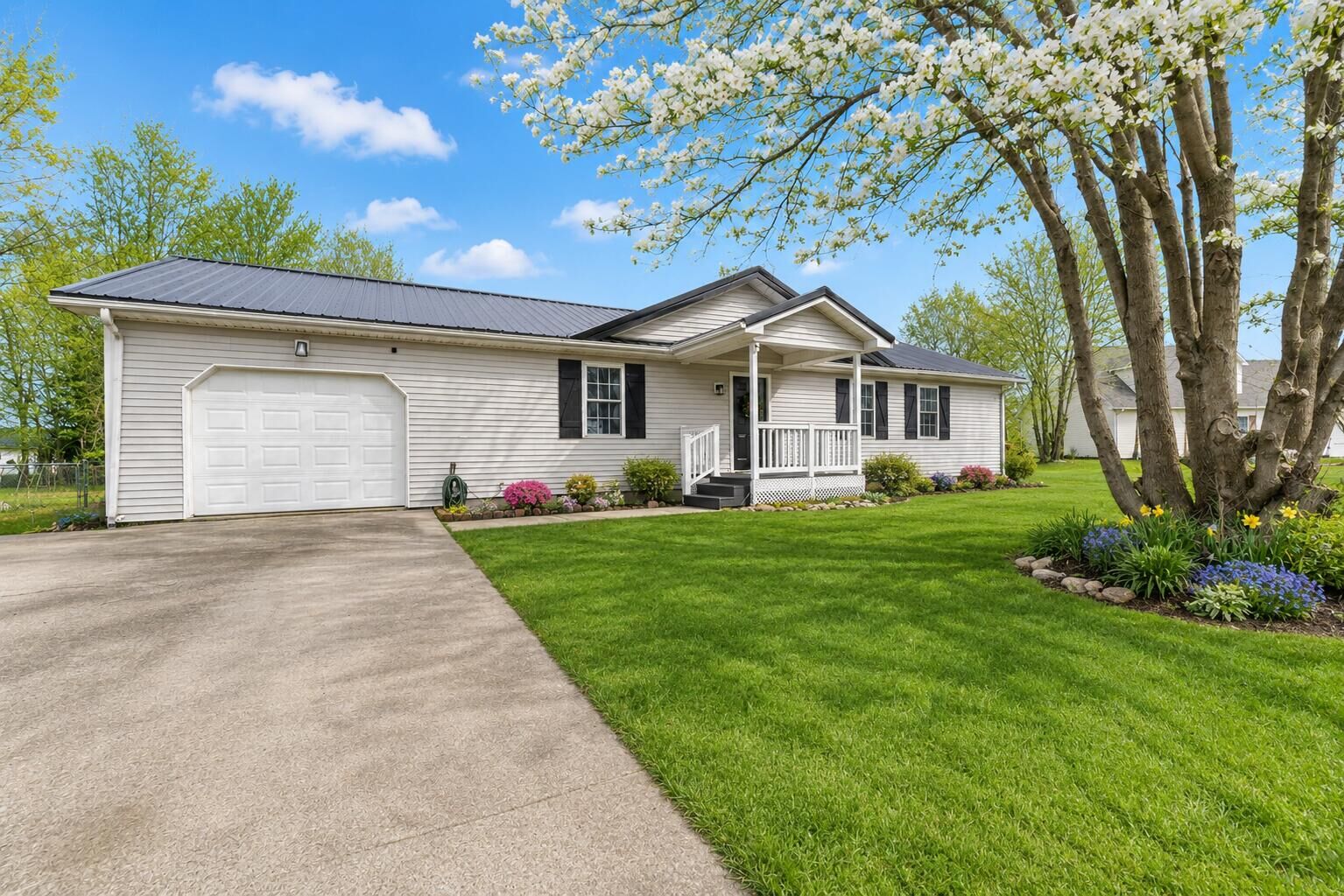 Property Photo:  216 Raintree Circle  KY 40484 