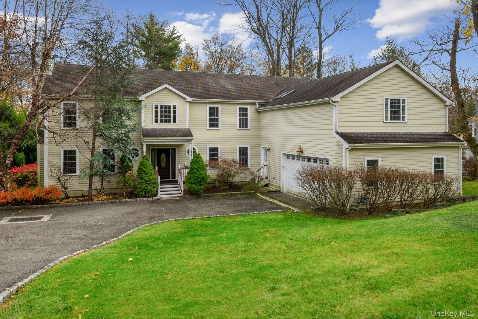 Property Photo:  345 Elm Road  NY 10510 