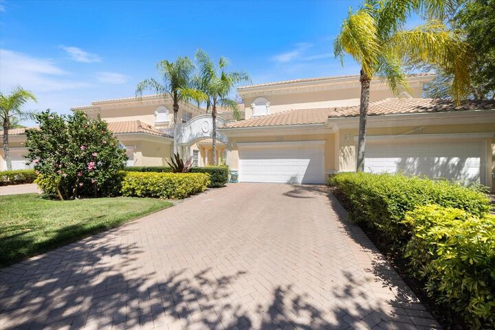 Property Photo: 1502 Triano Circle #1502 FL 34292