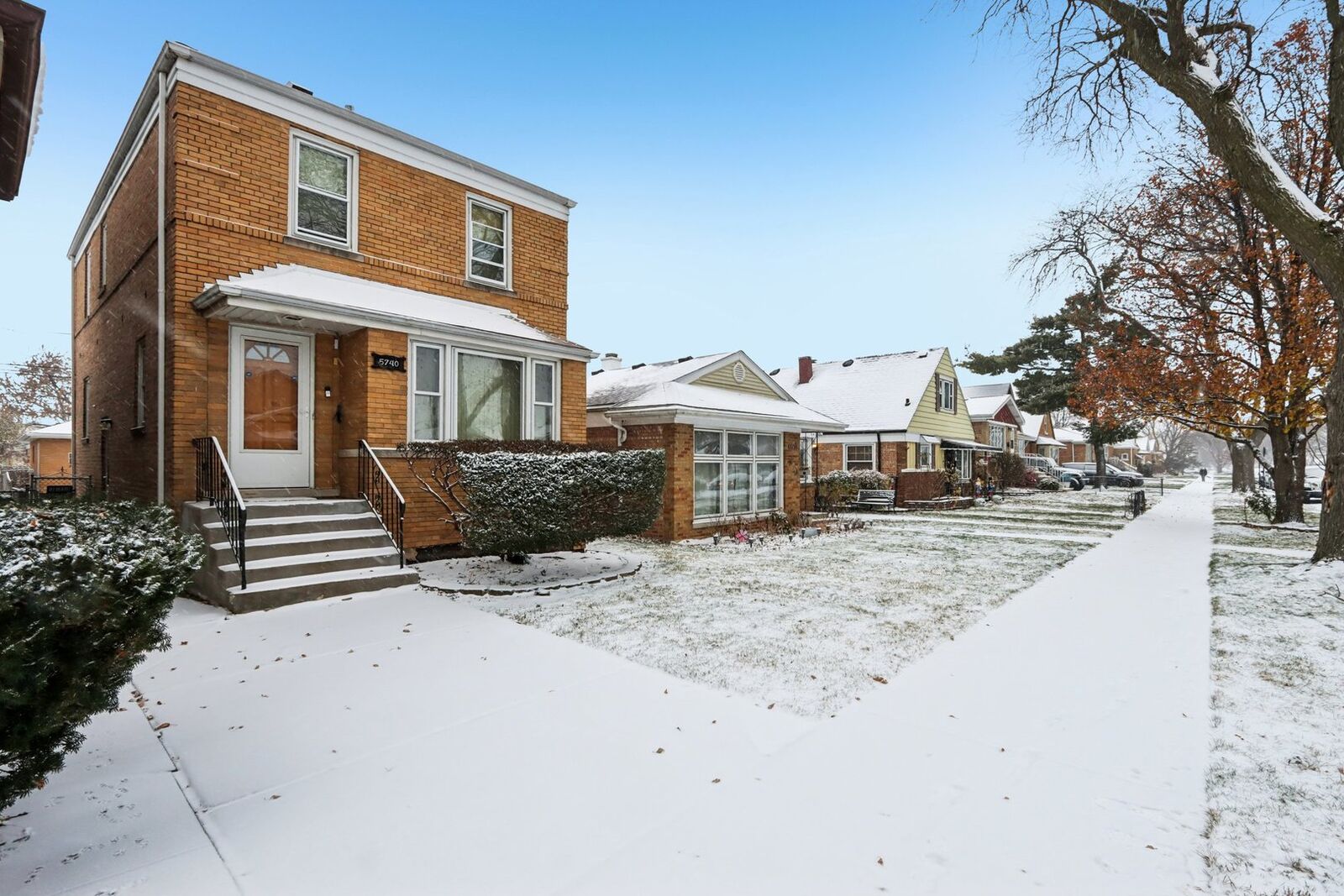 Property Photo: 5740 S Monitor Avenue IL 60638