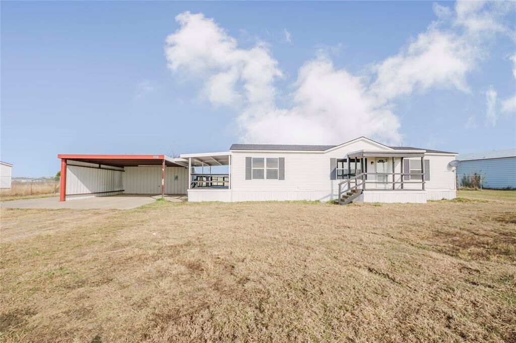 Property Photo: 9409 Fm 1807 TX 76009