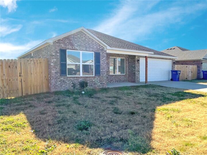 Property Photo: 906 W Aiden Drive AR 72761