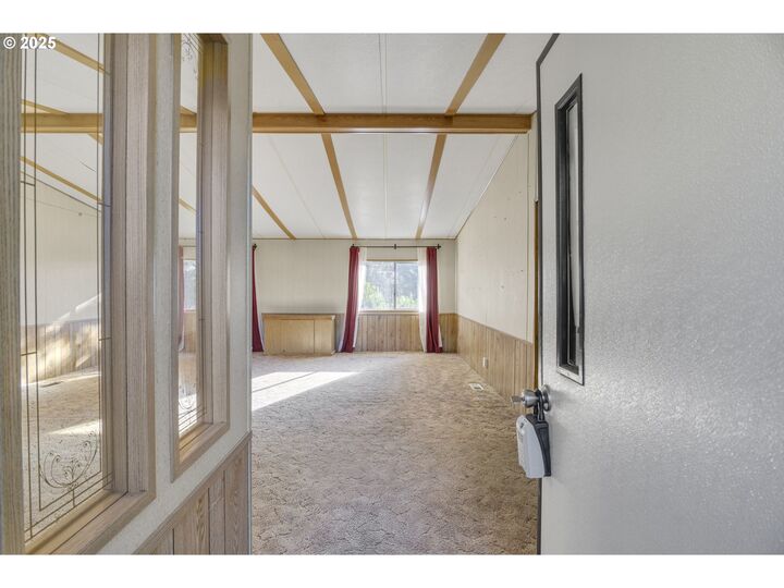 Property Photo:  9160 SW Par Three Dr  OR 97113 