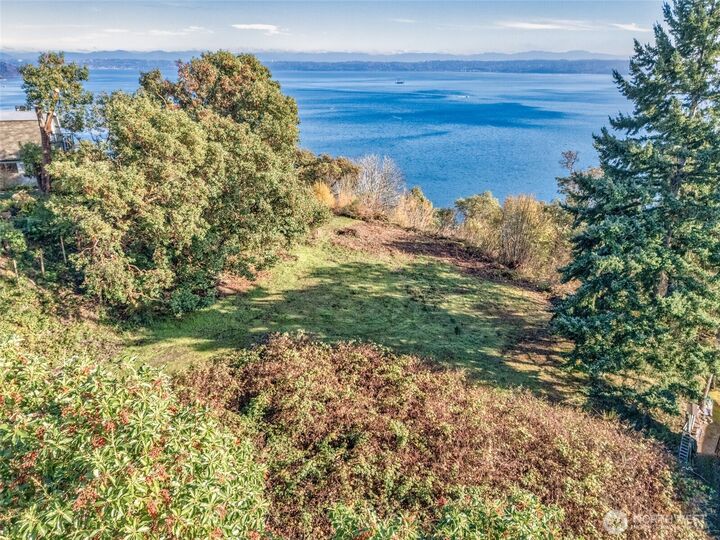 Property Photo: 27430 90th Avenue SW WA 98070