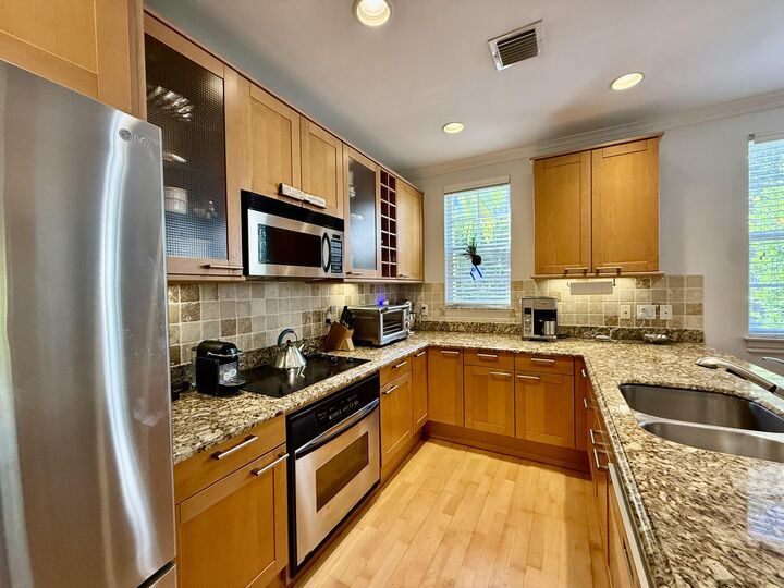 Property Photo: 349 E Mallory Circle FL 33483