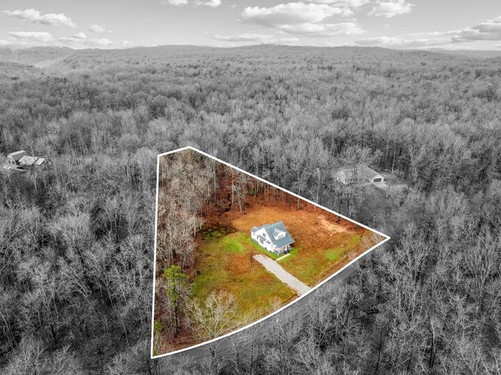 Property Photo:  1023 W Laurel Way  TN 38574 