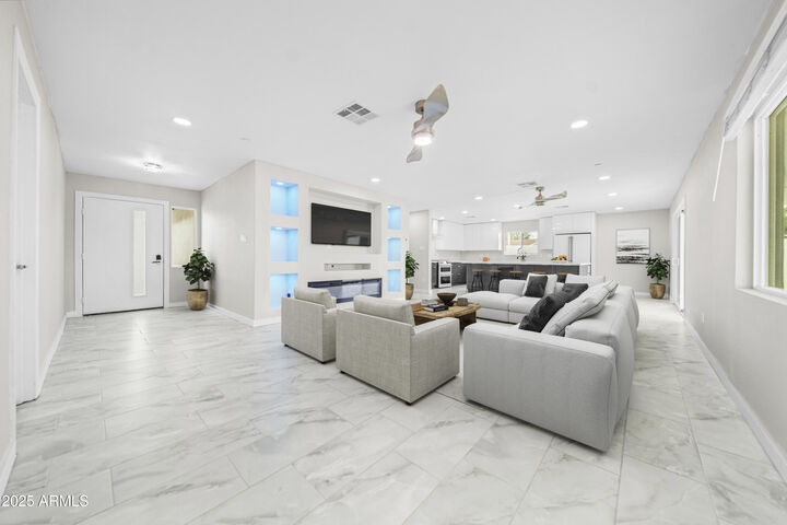 Property Photo: 8202 E Whitton Avenue AZ 85251