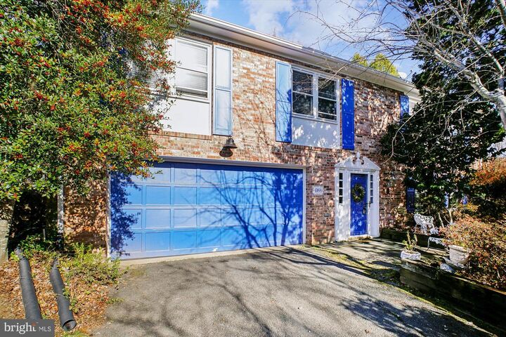 6144 Chesterbrook Road  McLean VA 22101 photo