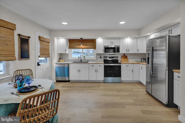 Property Photo: 435 E Canal Street PA 17046