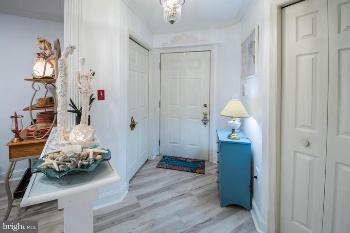 Property Photo:  511 Mowat Circle  NJ 08690 