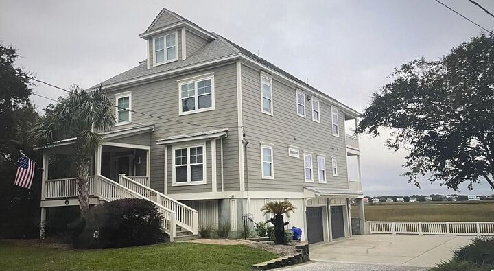 Property Photo: 616 E Erie Avenue SC 29439