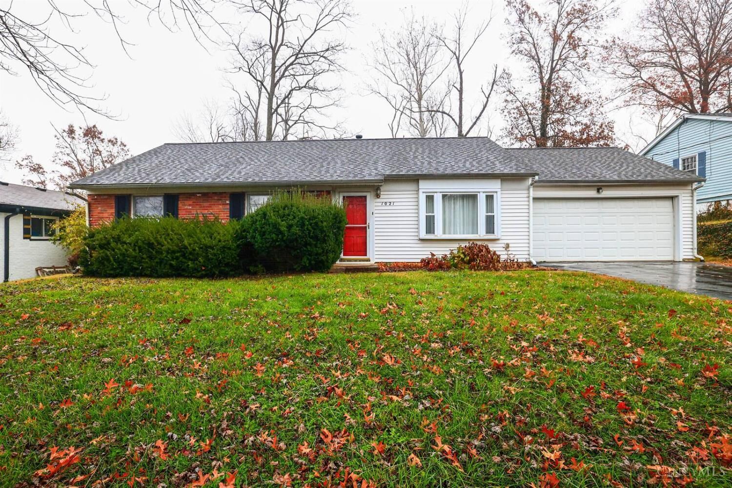 Property Photo:  1021 Newcastle Drive  OH 45231 