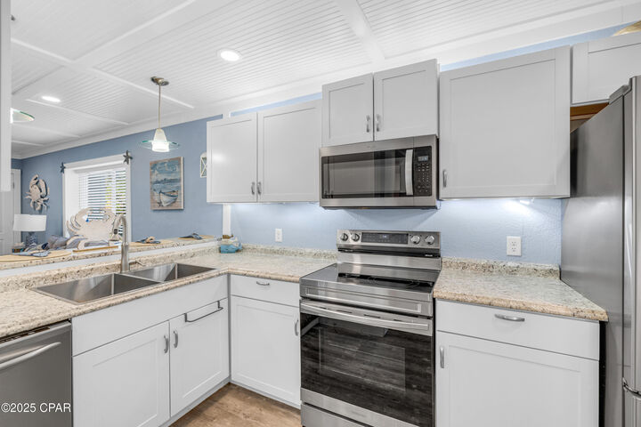 Property Photo: 112 Fairway Boulevard 202 FL 32407