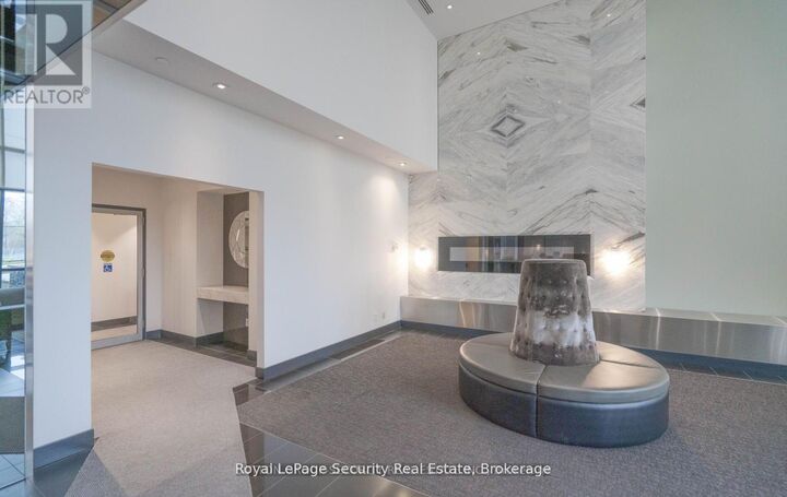 Property Photo:  399 Spring Garden Avenue 328  ON M2N 3H6 