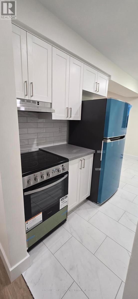 Photo de la propriété:  136 Wilton Avenue 6  ON L3C 2A4 