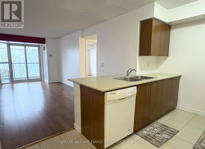 Property Photo:  35 Saranac Boulevard 413  ON M6A 2G4 