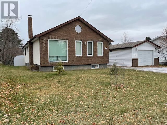 63 Davis St  Dryden ON P8N 1R7 photo