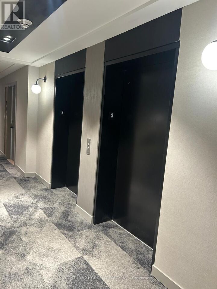 Property Photo:  720 Whitlock Avenue 302  ON L9E 2B2 