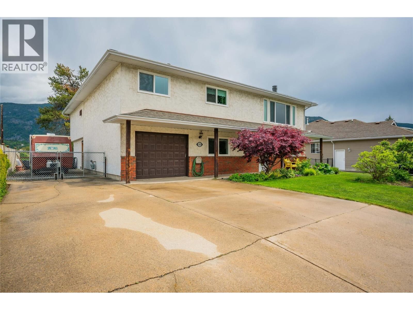 Photo de la propriété: 1923 Riverside Crescent BC V1N 3W5