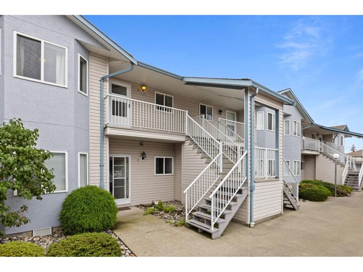 Photo de la propriété:  5770 Vedder Road 10  BC V2R 3V6 