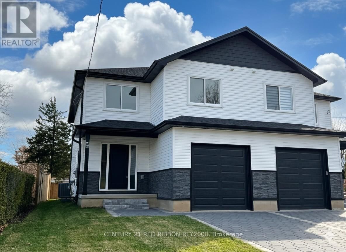 Photo de la propriété:  122 Burns Street  ON N7G 1E8 