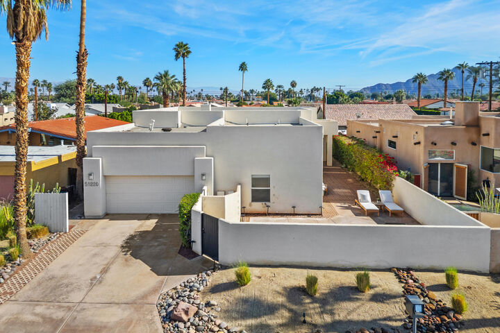 Property Photo: 51220 Avenida Carranza CA 92253