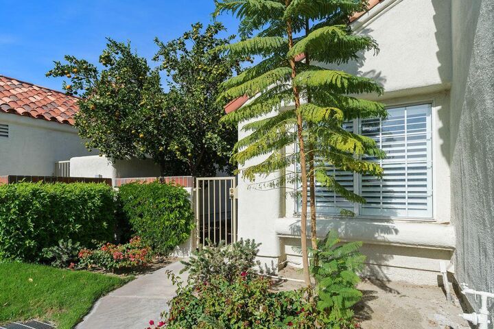 Property Photo:  77630 N Calle Las Brisas  CA 92211 