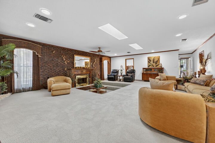 Property Photo:  1553 Pine Street  FL 32578 