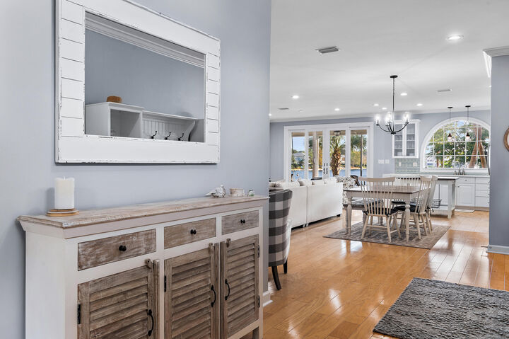 Property Photo: 2071 Crystal Lake Drive FL 32550