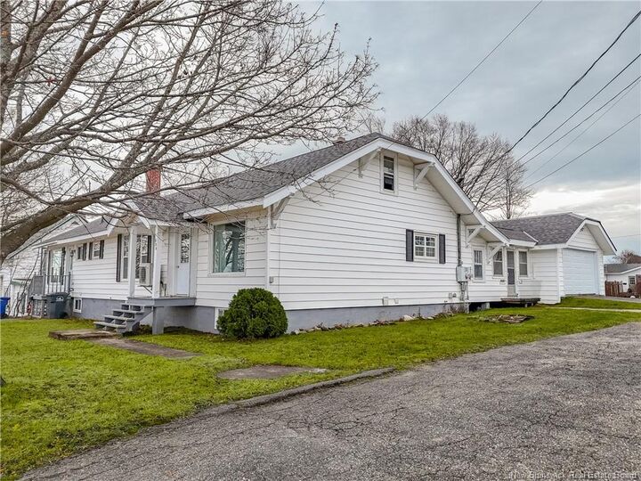 Property Photo:  445 Newcastle Boulevard  NB E1V 2K3 