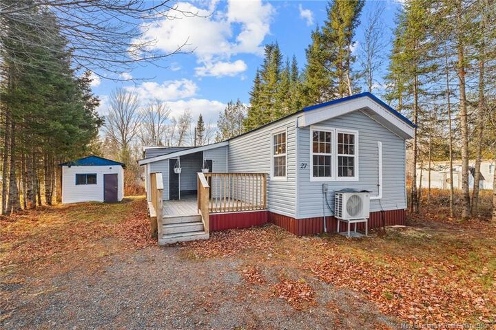 27 Hill Street  Lincoln NB E3B 6W2 photo