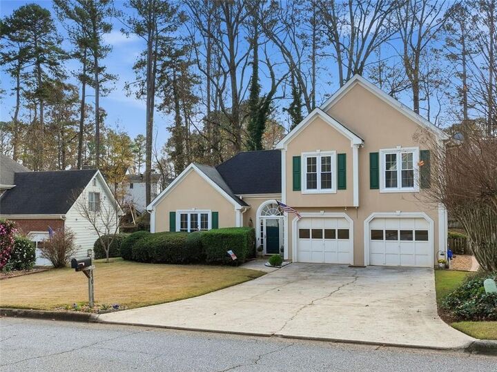 Property Photo: 850 Ashley Laine Walk GA 30043