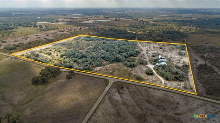 Property Photo: 698 Hilbrich Road TX 77994
