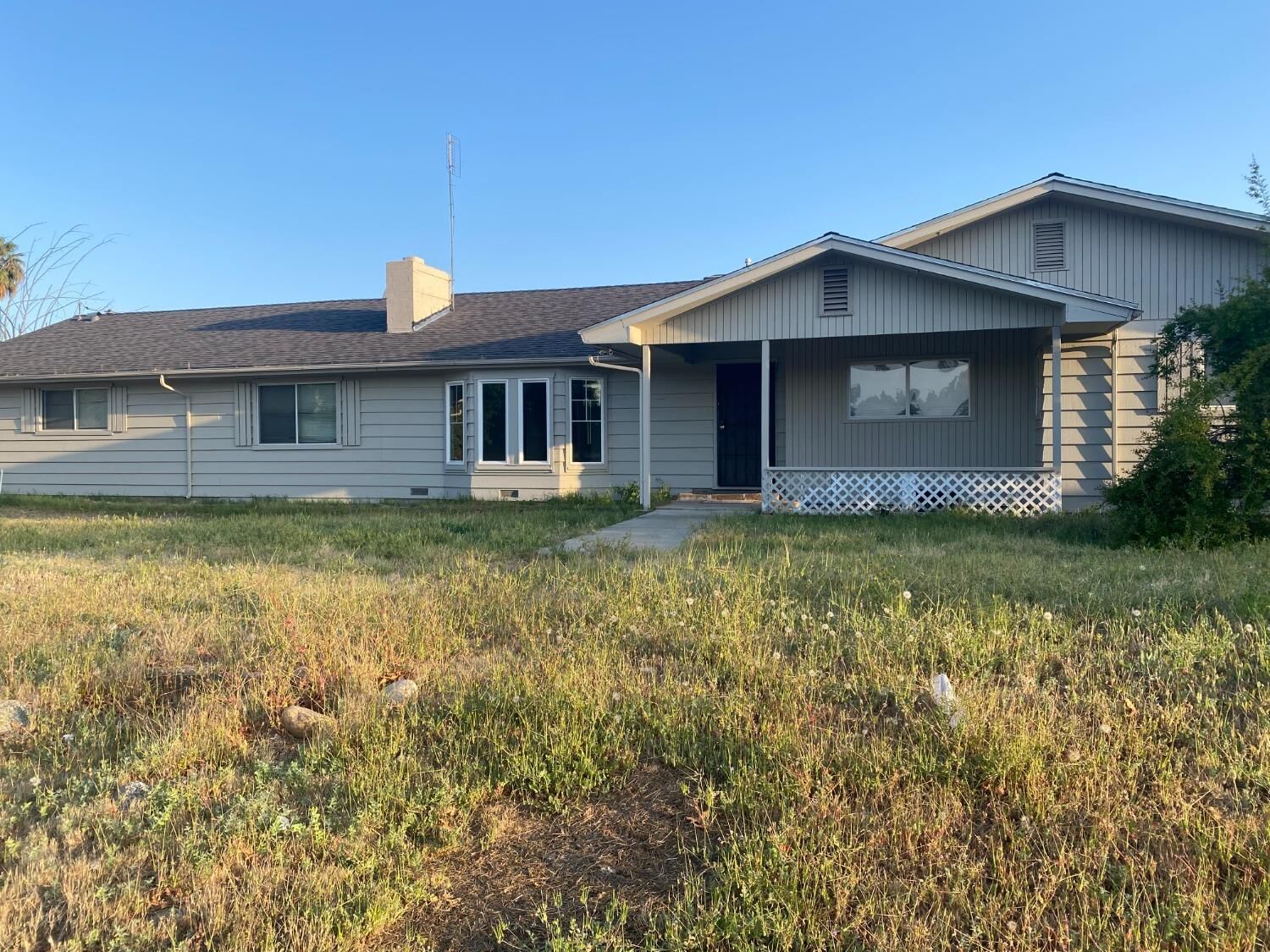 Property Photo:  1916 Ashlan  CA 93611 