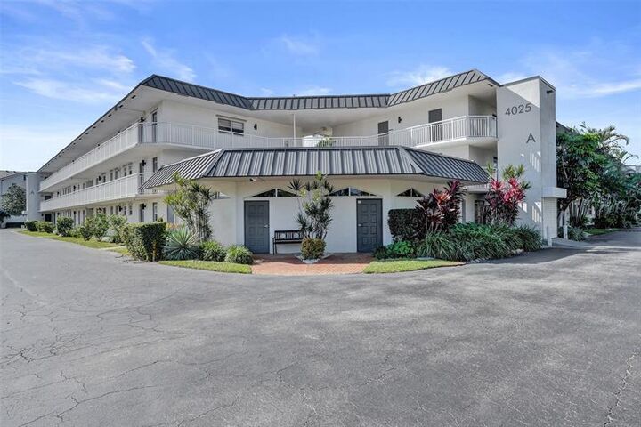 Property Photo: 4025 N Federal Hwy 119A FL 33308