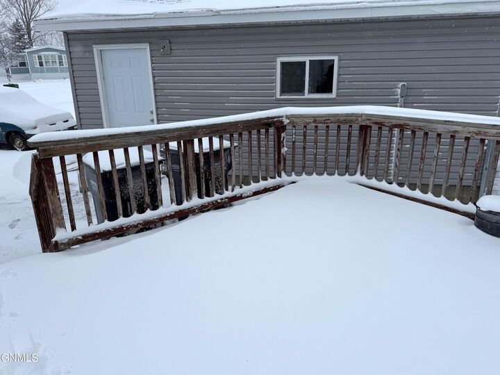 Property Photo:  4501 Columbus Court  ND 58554 