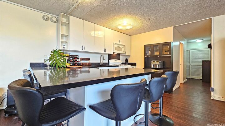 Property Photo: 2215 Aloha Drive Dh405 HI 96815