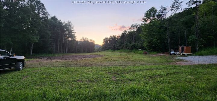 Property Photo:  91 Hawk Ridge Road  WV 25082 