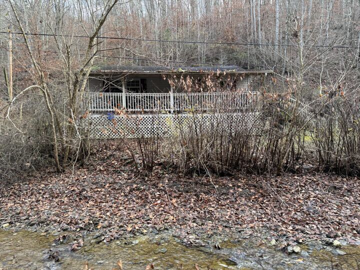 Property Photo:  556 Blaines Branch Road  KY 41311 