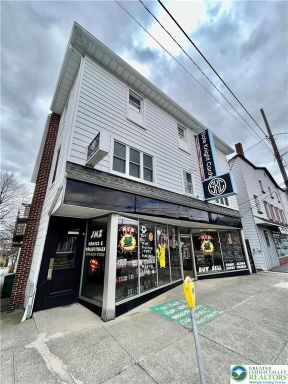 Property Photo:  12 Pennsylvania Avenue 8  PA 18072 