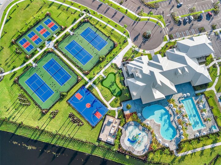 Property Photo:  5508 Sapphire Stone Cove  FL 34211 