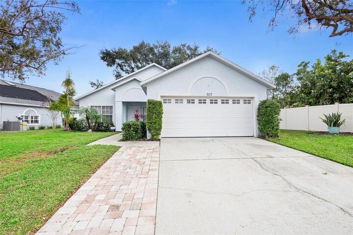 Property Photo:  707 Brightview Drive  FL 32746 