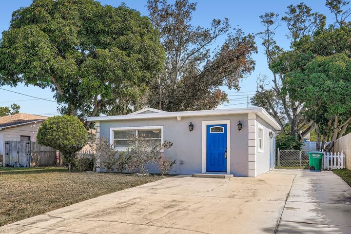 Property Photo: 13625 120th Street FL 33778