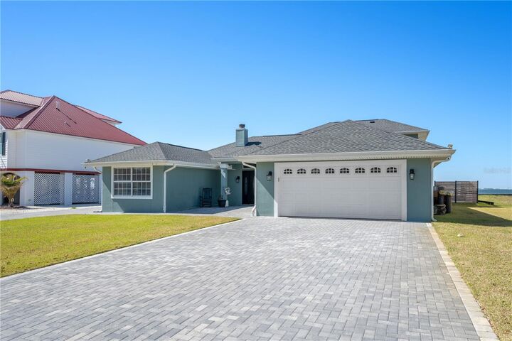 Property Photo:  156 Shoreline Drive  FL 32569 