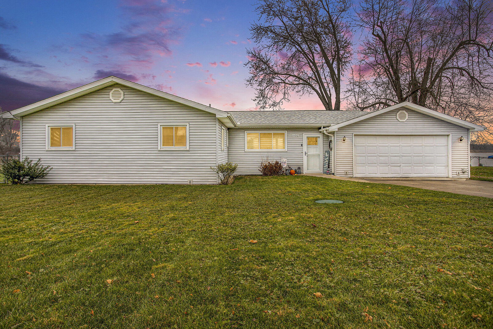 Property Photo: 1102 Oliverda Road MI 49089