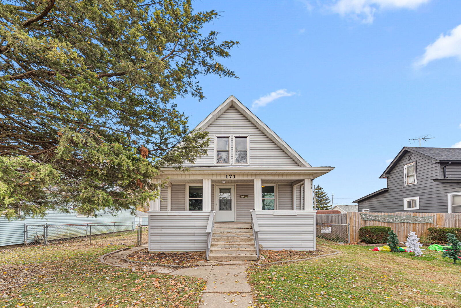 Property Photo:  171 S Blaine Avenue  IL 60915 