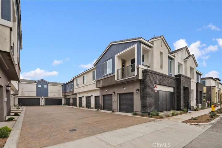 Property Photo: 2753 E Amberley Privado CA 91762